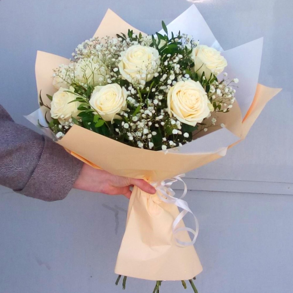 Букет цветов из: Розы